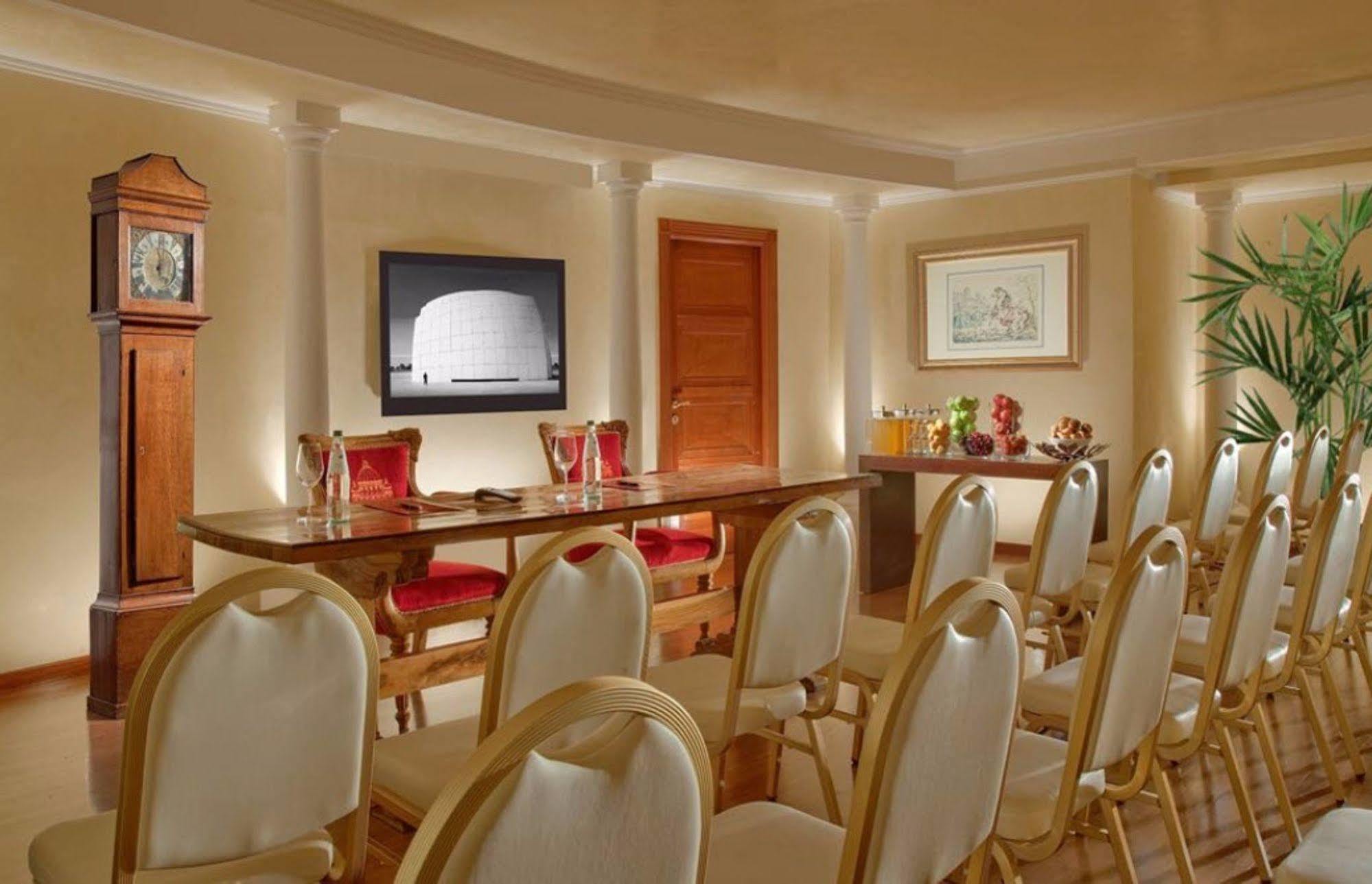Bio Hotel Raphael - Relais & Chateaux Rome Exterior photo